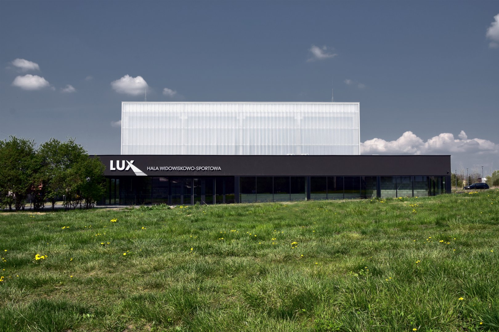 LUX Hala widowiskowo- sportowa